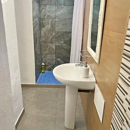 Apartament Reformado. Plaza De Toros. A/c Alicante